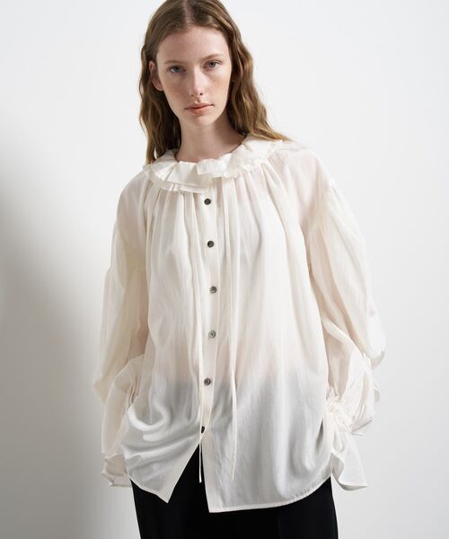 LANVIN en Bleu(ランバンオンブルー)の「トリアセローンフリルカラーブラウス(シャツ/ブラウス・レディース・ライトカーキ/ブラック/オフホワイト・38)」の14枚目の写真