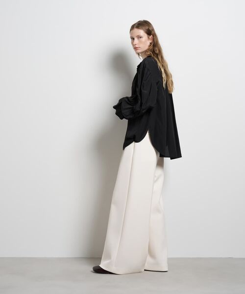 LANVIN en Bleu(ランバンオンブルー)の「トリアセローンフリルカラーブラウス(シャツ/ブラウス・レディース・ライトカーキ/ブラック/オフホワイト・38)」の20枚目の写真