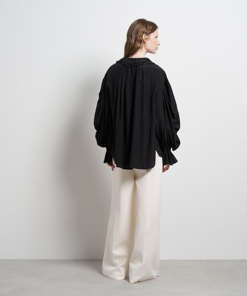 LANVIN en Bleu(ランバンオンブルー)の「トリアセローンフリルカラーブラウス(シャツ/ブラウス・レディース・ライトカーキ/ブラック/オフホワイト・38)」の21枚目の写真