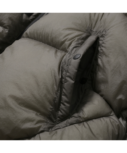 MOIF（モイフ）の「[AW25] SHADOW PUFFER DOWN PARKA / SHEER OLIVE（ダウンジャケット/コート・メンズ・その他・2(M)/3(L)/1(S)）」の7枚目の写真