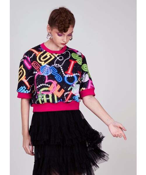 GREEDILOUS（グリディアス）の「ネオンレタリングクロップトップ（Tシャツ/カットソー・レディース・その他・SMALL/MEDIUM/LARGE/X-SMALL）」の4枚目の写真