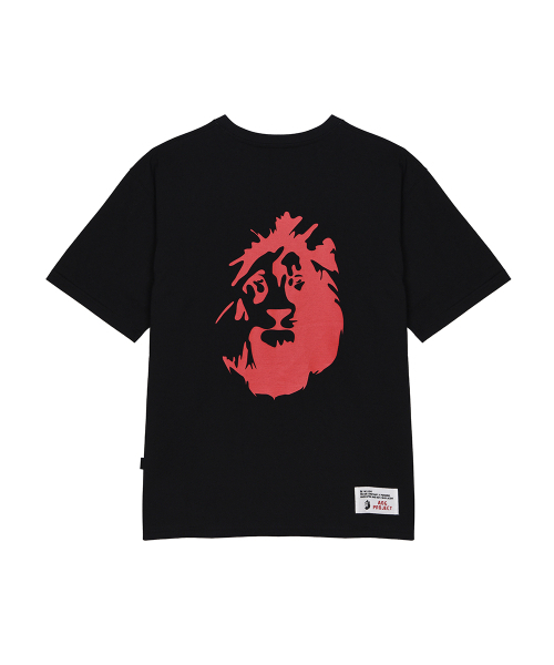 AOG PROJECT(エイオージープロジェクト)の「ミラクルライオンエンボディロゴTシャツ(ブラック)(Tシャツ/カットソー・メンズ・ブラック・MEDIUM/LARGE)」の2枚目の写真