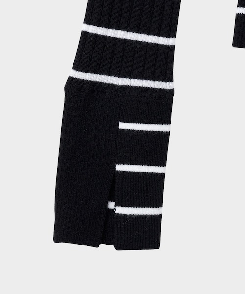 CINOH（チノ）の「BORDER CREW NECK TIGHT KNIT（ニット/セーター・レディース・ブラック・36）」の3枚目の写真