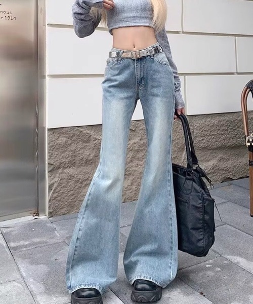 SHEENA(シーナ)の「デニムフレアパンツ(デニムパンツ・レディース・ブルー・S/M/L)」の13枚目の写真