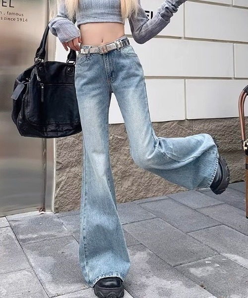 SHEENA(シーナ)の「デニムフレアパンツ(デニムパンツ・レディース・ブルー・S/M/L)」の16枚目の写真