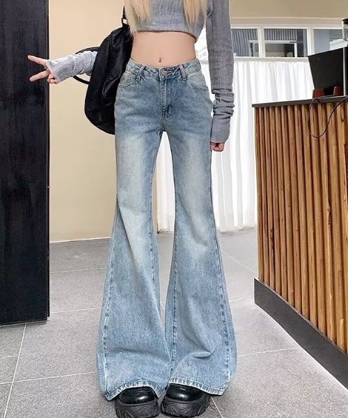 SHEENA(シーナ)の「デニムフレアパンツ(デニムパンツ・レディース・ブルー・S/M/L)」の9枚目の写真