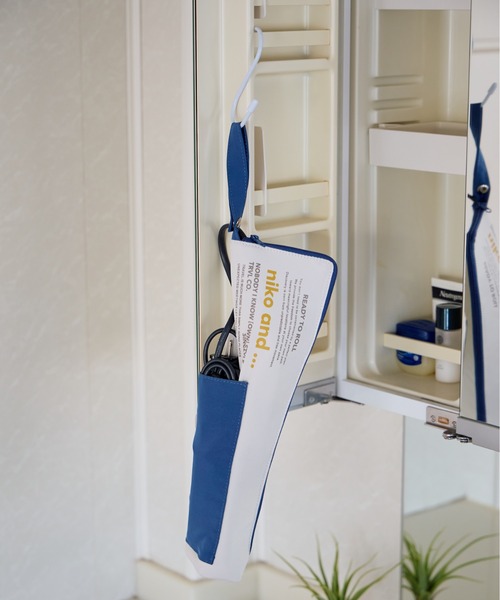 niko and...（ニコアンド）の「ニコロゴヘアアイロンポーチ（トラベルグッズ・レディース・アイボリー/ブラック・XX-SMALL）」の4枚目の写真