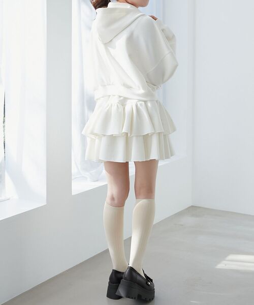 MAJESTIC LEGON(マジェスティックレゴン)の「キラキララインストーンスカパン(スカート・レディース・チャコールグレー/アイボリー/ピンクベージュ/ブラック/グレー・MEDIUM)」の11枚目の写真