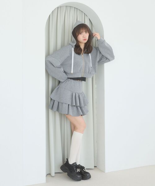 MAJESTIC LEGON(マジェスティックレゴン)の「キラキララインストーンスカパン(スカート・レディース・チャコールグレー/アイボリー/ピンクベージュ/ブラック/グレー・MEDIUM)」の14枚目の写真