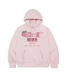 ESCAPEFROM（エスケープフロム）の「ストロベリードット ESCF ロゴ コラージュプリント フードパーカー ピンク（パーカー）」