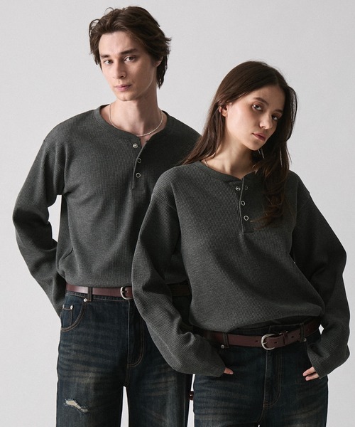 CLEL(クレイル)の「【CLEL】Functionary Thermal Henley Neck T-Shirt / ファンクショナリー サーマルヘンリーネックTシャツ(ロンT)(抗菌防臭/吸水速乾)(Tシャツ/カットソー・メンズ・ワイン/グレイッシュベージュ/杢グレー/ネイビー/ブラック/ダークブラウン/グレー系1/グレー系・S/M/L/XS)」の1枚目の写真