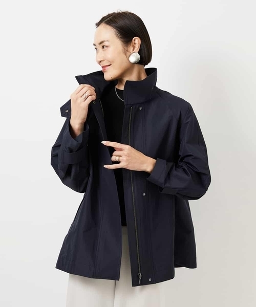 MICHEL KLEIN(ミッシェル・クラン)の「ミドル丈スタンドライトコート(ステンカラーコート・レディース・ネイビー/アイボリー・38)」の19枚目の写真