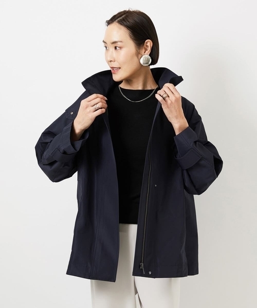 MICHEL KLEIN(ミッシェル・クラン)の「ミドル丈スタンドライトコート(ステンカラーコート・レディース・ネイビー/アイボリー・38)」の3枚目の写真
