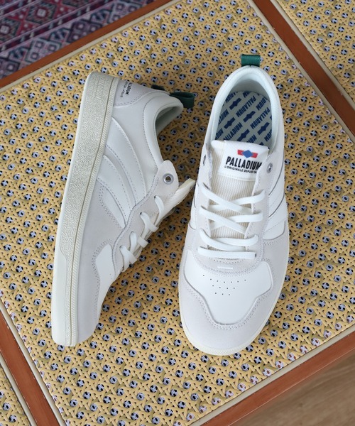 PALLADIUM(パラディウム)の「PALLACUP FLAME LTH パラカップ フレイム ローカット スニーカー(スニーカー・メンズ・ホワイト×ライトピンク/ホワイト×ブラック/オフホワイト・27cm/26.5cm/25.5cm/25cm/24.5cm/24cm/23.5cm/28cm/27.5cm/22.5cm/23cm)」の1枚目の写真