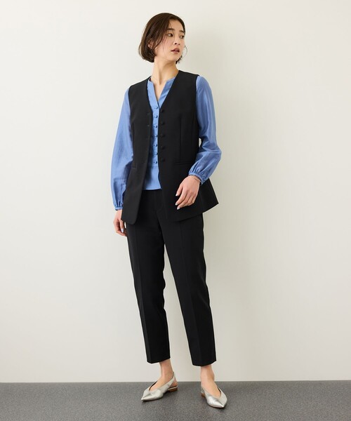 ROPE'(ロペ)の「ダブルクロスストレッチフレアジレ/接触冷感・イージーケア・セットアップ対応(ベスト・レディース・ベージュ/ブラック・FREE)」の5枚目の写真