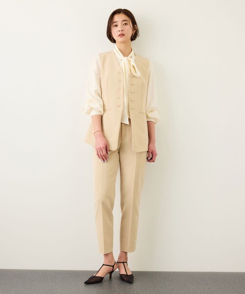 ROPE'(ロペ)の「ダブルクロスストレッチフレアジレ/接触冷感・イージーケア・セットアップ対応(ベスト・レディース・ベージュ/ブラック・FREE)」の10枚目の写真