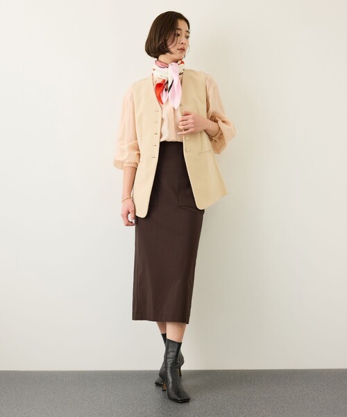 ROPE'(ロペ)の「ダブルクロスストレッチフレアジレ/接触冷感・イージーケア・セットアップ対応(ベスト・レディース・ベージュ/ブラック・FREE)」の11枚目の写真