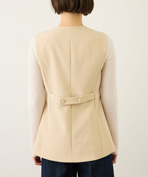 ROPE'(ロペ)の「ダブルクロスストレッチフレアジレ/接触冷感・イージーケア・セットアップ対応(ベスト・レディース・ベージュ/ブラック・FREE)」の20枚目の写真