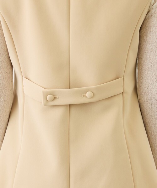 ROPE'(ロペ)の「ダブルクロスストレッチフレアジレ/接触冷感・イージーケア・セットアップ対応(ベスト・レディース・ベージュ/ブラック・FREE)」の21枚目の写真