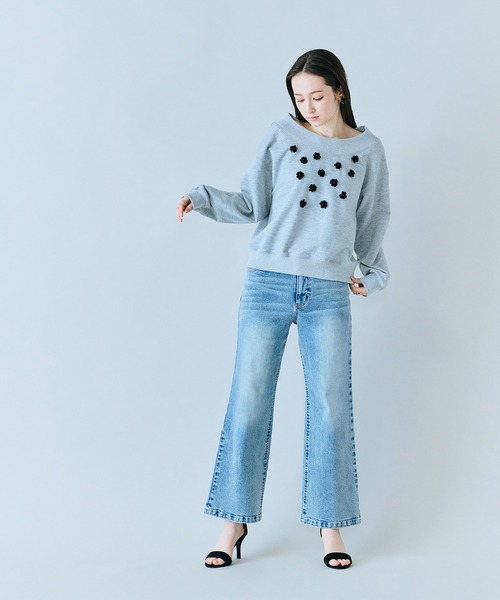 Audie a Muses（オーディアミューズ）の「ラメ裏毛ビジュー付きプルオーバー（Tシャツ/カットソー・レディース・ブラック/グレー・38/42）」の4枚目の写真