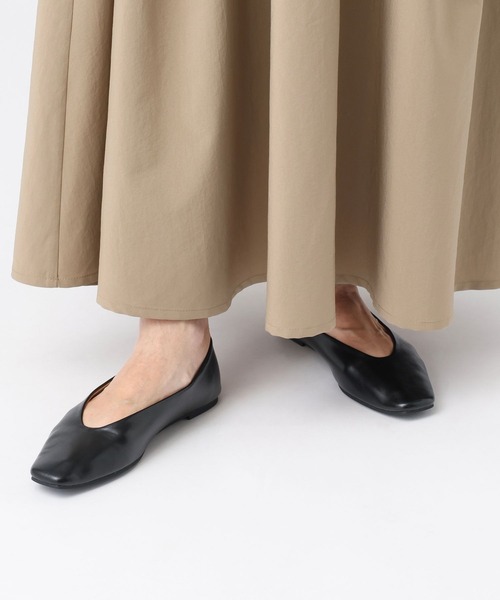 LEPSIM（レプシィム）の「ソフトクッションパンプス　638849（パンプス・レディース・アイボリー/ガンメタ/ブラック・X-LARGE/LARGE/MEDIUM）」の3枚目の写真