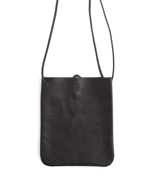 STANDARD SUPPLY（スタンダードサプライ）の「アーツアンドクラフツ / HORSE LEATHER ホースレザー / FLAT SHOULDER L フラットショルダーL（ショルダーバッグ・レディース・タン/チョコ/ブラック・FREE）」の4枚目の写真