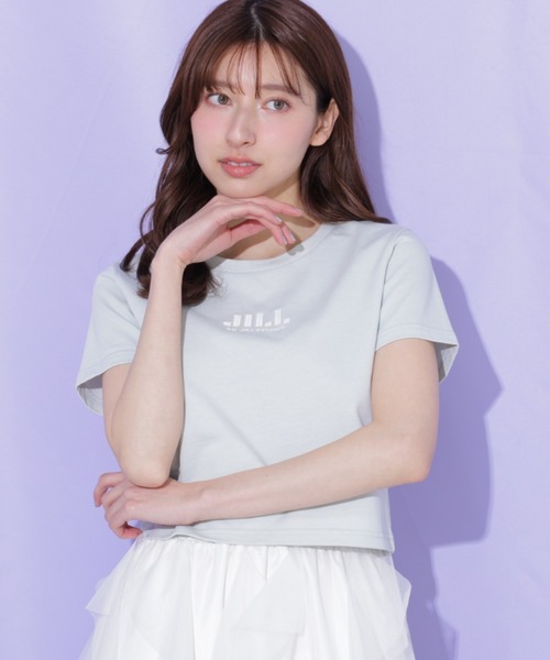 JILL by JILL STUART（ジルバイジルスチュアート）の「【新色追加】ショート丈刺繍ロゴTシャツオーガニックコットン（Tシャツ/カットソー・レディース・ホワイト系その他2/ピンク系その他/ミント/ホワイト系その他/ホワイト系その他3/ブラック・FREE）」の5枚目の写真