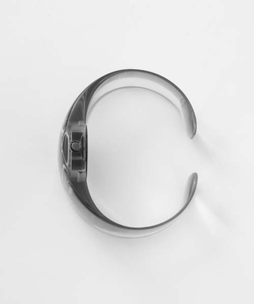 ISSEY MIYAKE（イッセイミヤケ）の「Web限定 ISSEY MIYAKE O SILAW002  Gray（アナログ腕時計・レディース・チャコールグレー・FREE）」の4枚目の写真