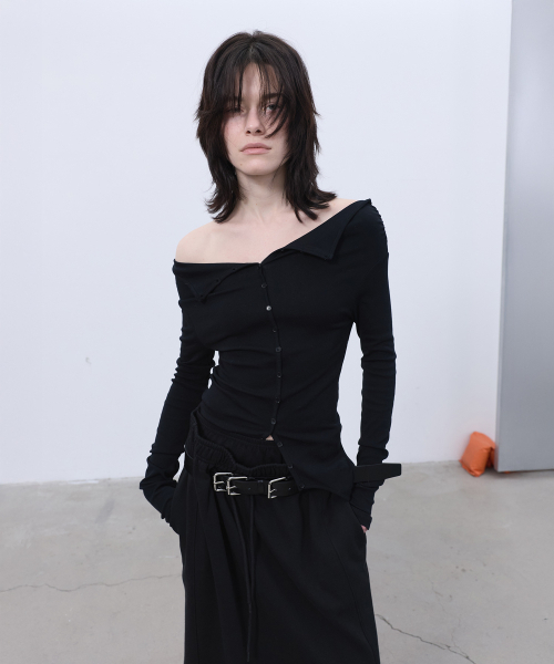 LCDC TM（エルシーディーシーティーエム）の「TWO-WAY BUTTON-UP TOP (BLACK)（Tシャツ/カットソー・レディース・その他・SMALL/MEDIUM）」の3枚目の写真