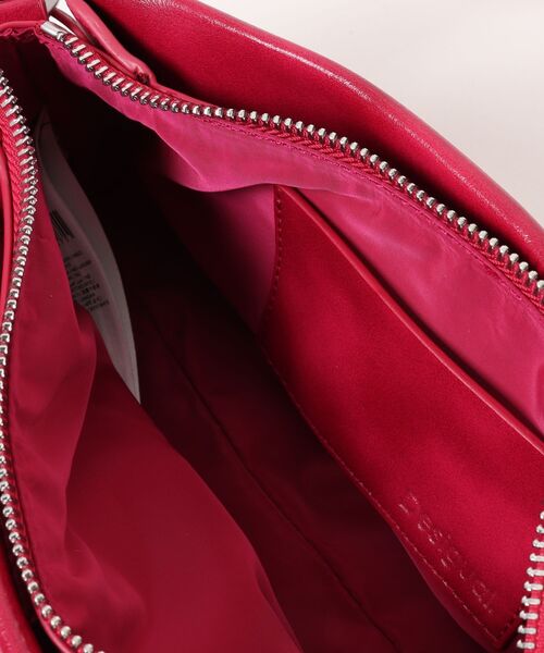 Desigual（デシグアル）の「フラワーコサージュ付きサイドギャザーショルダーバッグ（ショルダーバッグ・レディース・レッド・FREE）」の7枚目の写真