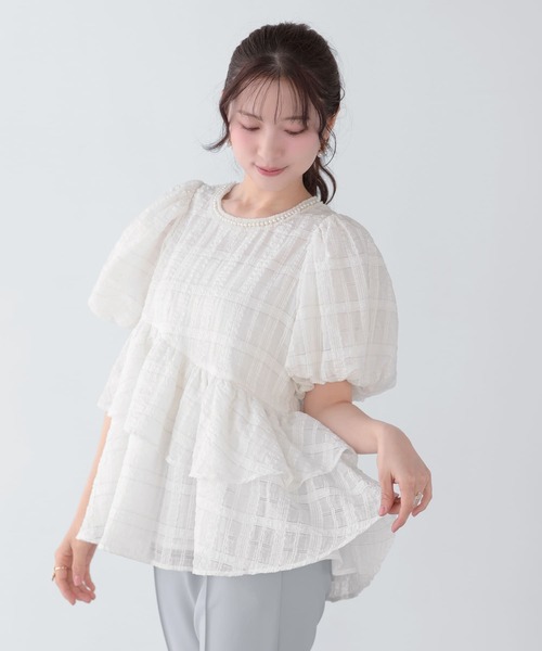 Fit more（フィットモア）の「シアーチェックパールネックレストップス（その他トップス・レディース・ホワイト/ネイビー/ブルー・FREE）」の2枚目の写真