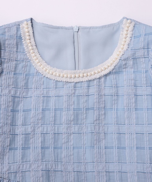 Fit more（フィットモア）の「シアーチェックパールネックレストップス（その他トップス・レディース・ホワイト/ネイビー/ブルー・FREE）」の16枚目の写真