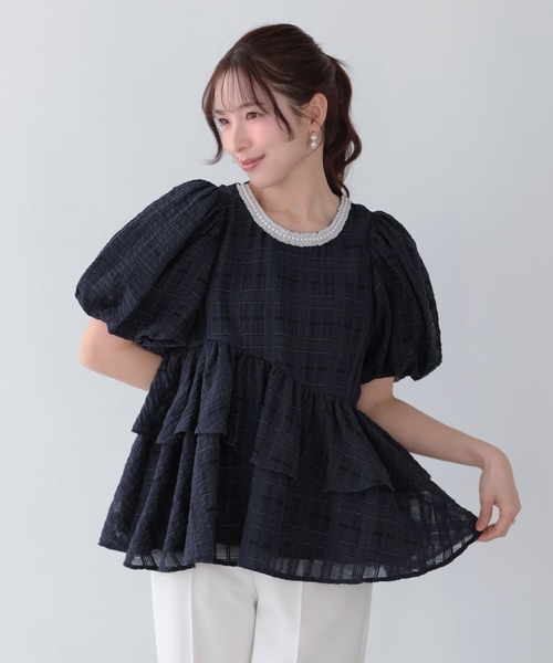 Fit more（フィットモア）の「シアーチェックパールネックレストップス（その他トップス・レディース・ホワイト/ネイビー/ブルー・FREE）」の5枚目の写真