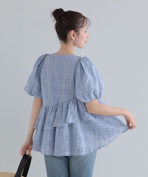 Fit more（フィットモア）の「シアーチェックパールネックレストップス（その他トップス・レディース・ホワイト/ネイビー/ブルー・FREE）」の11枚目の写真