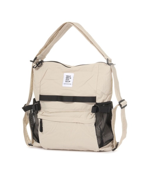 studio CLIP(スタディオクリップ)の「【撥水/12ポケット構造/500mlボトル収納可】マルチWAYバッグ(ショルダーバッグ・レディース・ブラック/ベージュ・FREE)」の4枚目の写真