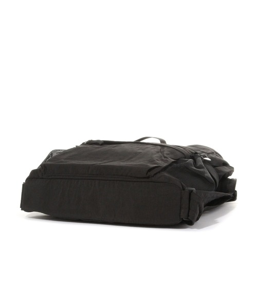 studio CLIP(スタディオクリップ)の「【撥水/12ポケット構造/500mlボトル収納可】マルチWAYバッグ(ショルダーバッグ・レディース・ブラック/ベージュ・FREE)」の9枚目の写真