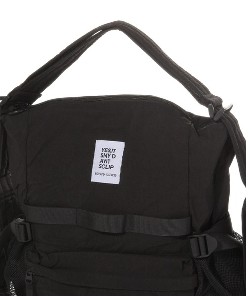 studio CLIP(スタディオクリップ)の「【撥水/12ポケット構造/500mlボトル収納可】マルチWAYバッグ(ショルダーバッグ・レディース・ブラック/ベージュ・FREE)」の10枚目の写真