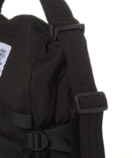 studio CLIP(スタディオクリップ)の「【撥水/12ポケット構造/500mlボトル収納可】マルチWAYバッグ(ショルダーバッグ・レディース・ブラック/ベージュ・FREE)」の12枚目の写真