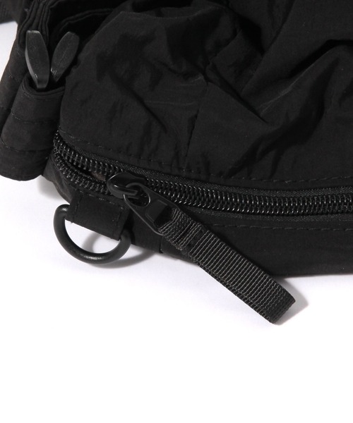 studio CLIP(スタディオクリップ)の「【撥水/12ポケット構造/500mlボトル収納可】マルチWAYバッグ(ショルダーバッグ・レディース・ブラック/ベージュ・FREE)」の13枚目の写真