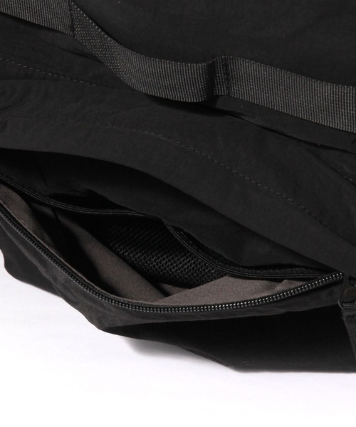 studio CLIP(スタディオクリップ)の「【撥水/12ポケット構造/500mlボトル収納可】マルチWAYバッグ(ショルダーバッグ・レディース・ブラック/ベージュ・FREE)」の14枚目の写真