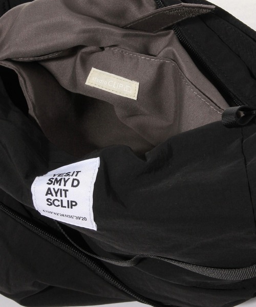 studio CLIP(スタディオクリップ)の「【撥水/12ポケット構造/500mlボトル収納可】マルチWAYバッグ(ショルダーバッグ・レディース・ブラック/ベージュ・FREE)」の16枚目の写真