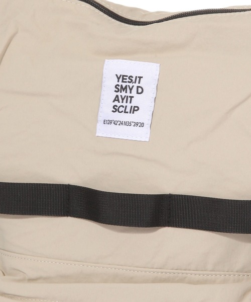 studio CLIP(スタディオクリップ)の「【撥水/12ポケット構造/500mlボトル収納可】マルチWAYバッグ(ショルダーバッグ・レディース・ブラック/ベージュ・FREE)」の19枚目の写真