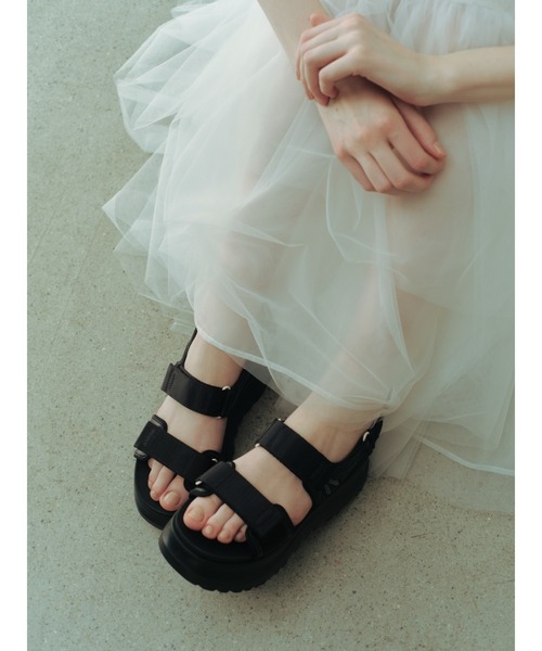 FRAY I.D｜UGG®】W ASTROMETRO STRAP（サンダル）｜FRAY I.D