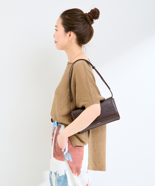 B.C STOCK（ベーセーストック）の「手洗い可 / FRENCH ICY LINEN ポンチョプルオーバー（ニット/セーター・レディース・カーキ/ブラック/ピンク/ホワイト・FREE）」の5枚目の写真
