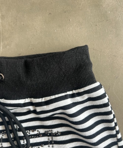 SHAGGIE(シャギー)の「ロゴストーンドロストショートパンツ(その他パンツ・レディース・ブラック×ホワイト/カモフラージュ/ブラック・FREE)」の12枚目の写真