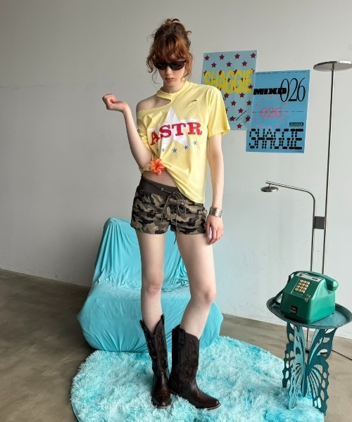 SHAGGIE(シャギー)の「ロゴストーンドロストショートパンツ(その他パンツ・レディース・ブラック×ホワイト/カモフラージュ/ブラック・FREE)」の4枚目の写真