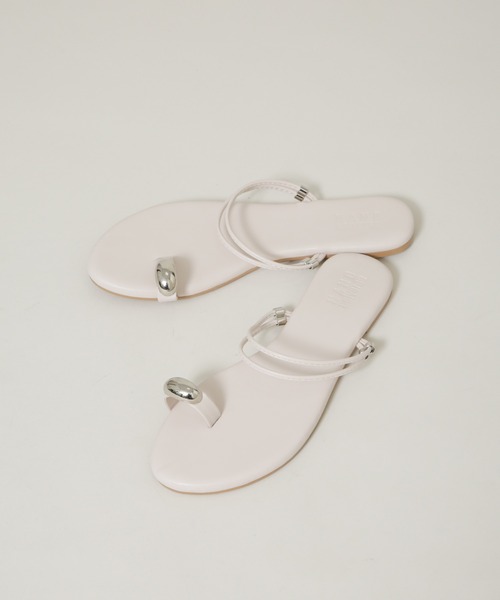 NANO universe（ナノユニバース）の「メタルパーツ3wayトングサンダル（サンダル・レディース・アイボリー/ブラック/ブラウン・38/37/36）」の8枚目の写真