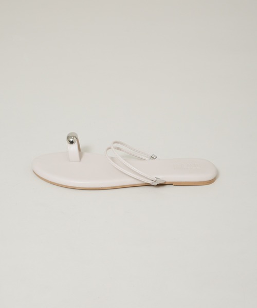 NANO universe（ナノユニバース）の「メタルパーツ3wayトングサンダル（サンダル・レディース・アイボリー/ブラック/ブラウン・38/37/36）」の9枚目の写真
