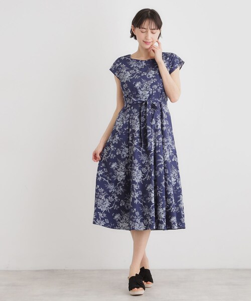 LAURA ASHLEY(ローラアシュレイ)の「【洗える/コットン100%/3colors/同柄アイテムあり】ウォールド ガーデン柄ワンピース(ワンピース・レディース・ネイビー系/ダークグリーン系/ブルー系・38/40)」の13枚目の写真