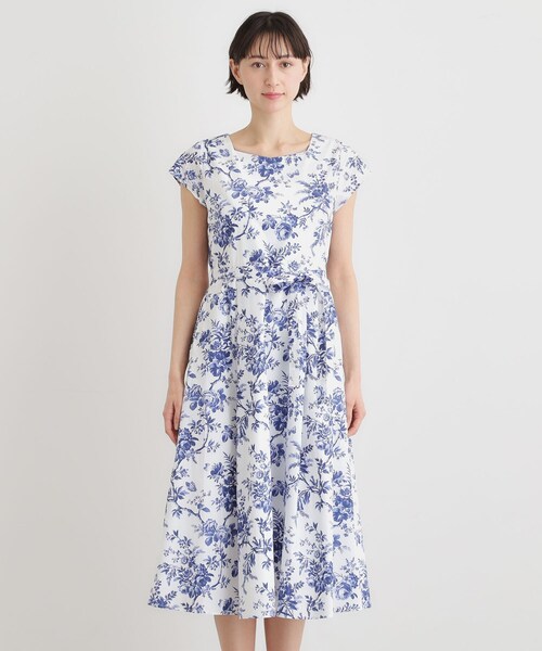 LAURA ASHLEY(ローラアシュレイ)の「【洗える/コットン100%/3colors/同柄アイテムあり】ウォールド ガーデン柄ワンピース(ワンピース・レディース・ネイビー系/ダークグリーン系/ブルー系・38/40)」の16枚目の写真